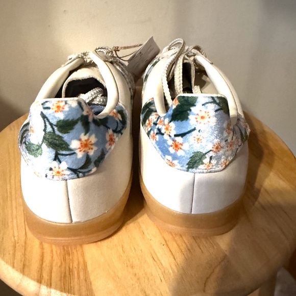 Adidas cream floral Gazelle indoor sneakers made with Liberty London fabric NWT - Picture 7 of 9